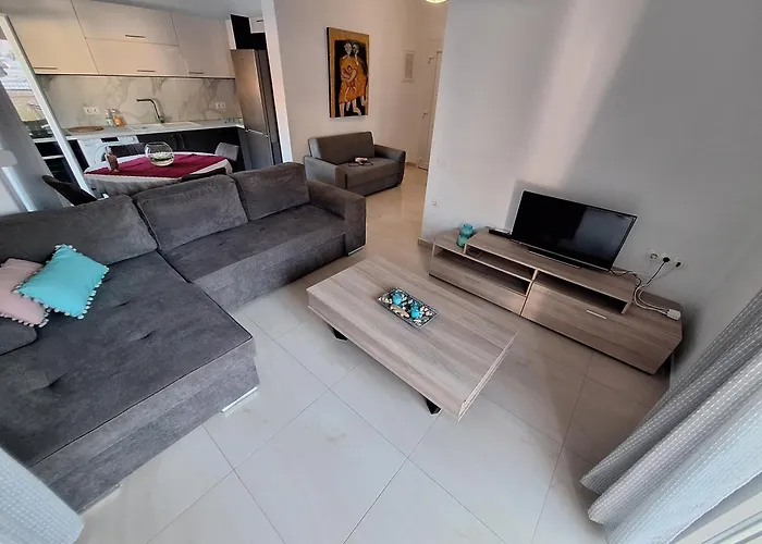 Mache\'S Home